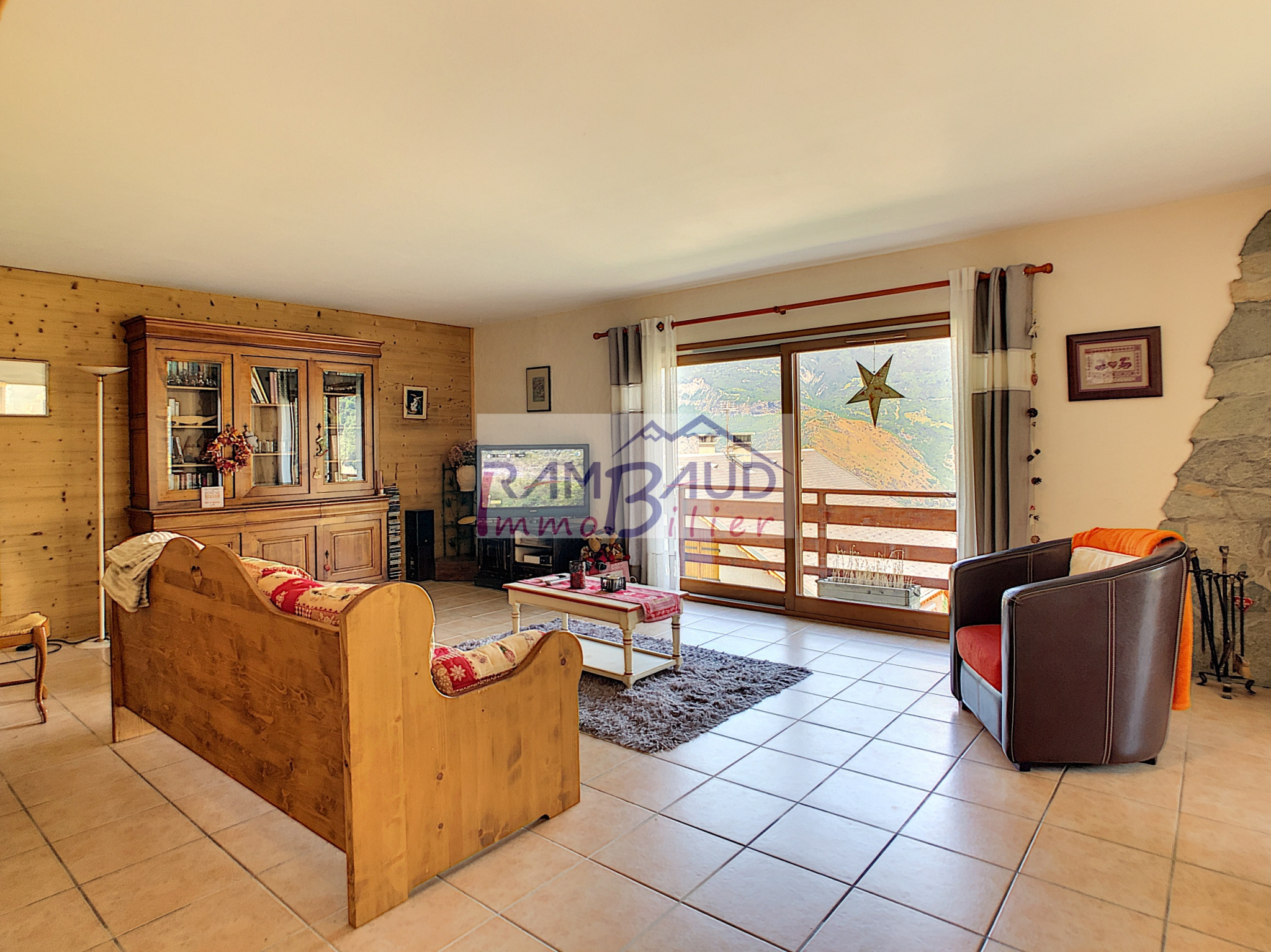 vente VUE EXCEPTIONNELLE SUR LES HAUTEURS DE ST JEAN DE MAURIENNE